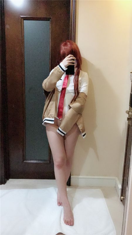 少女映画-牧濑红莉栖自拍-幻想世界