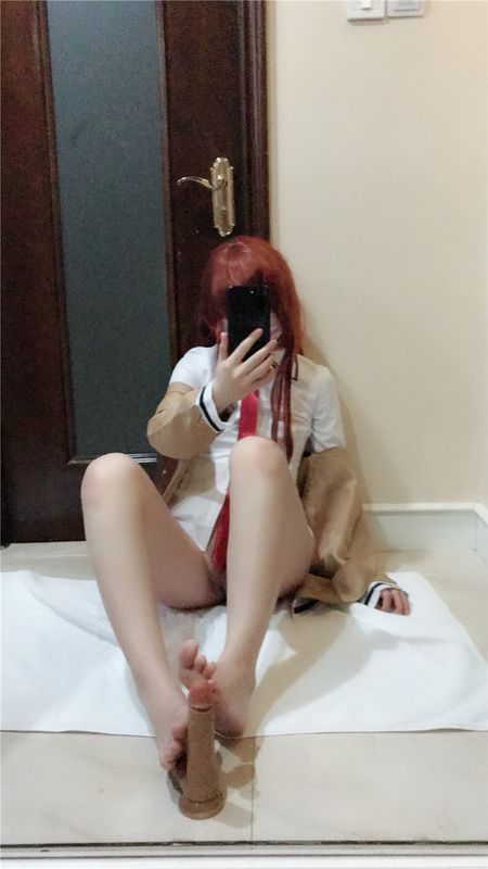 少女映画-牧濑红莉栖自拍-幻想世界