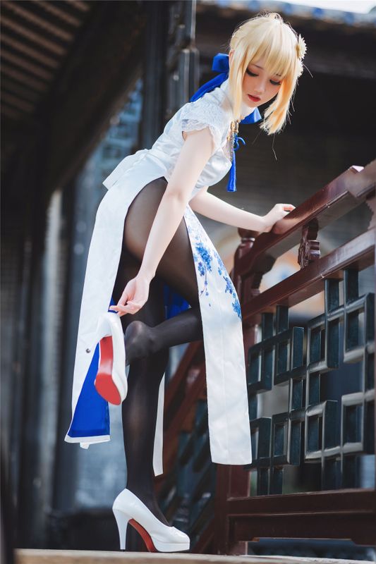 焖焖碳 saber 旗袍-幻想世界