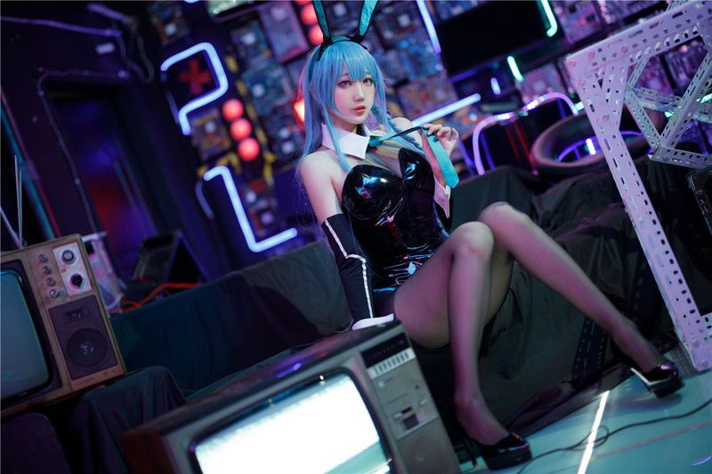 [周叽是可爱兔兔] 树城兔女郎-幻想世界