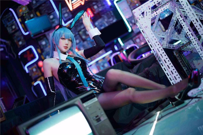 [周叽是可爱兔兔] 树城兔女郎-幻想世界