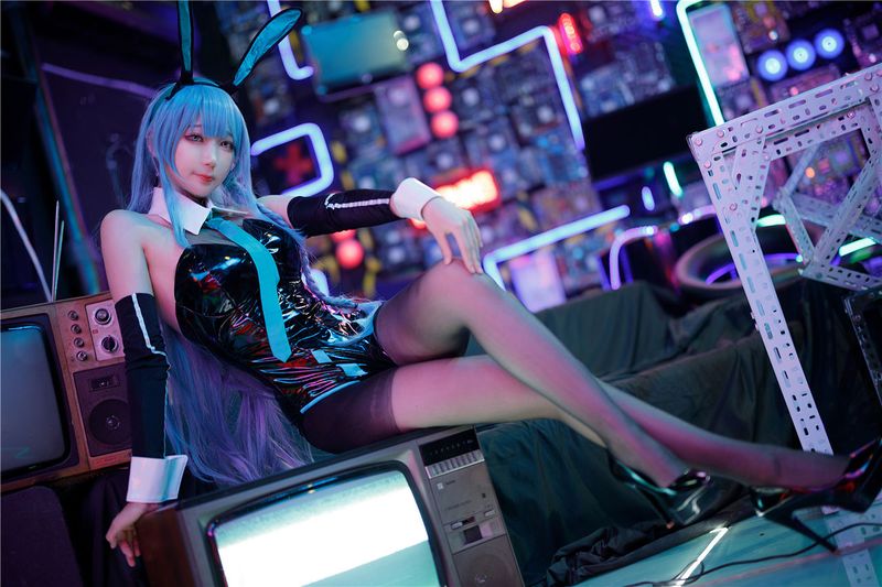 [周叽是可爱兔兔] 树城兔女郎-幻想世界