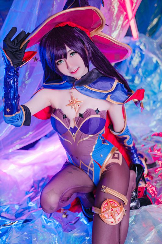 Sally Dorasnow - Mona-幻想世界