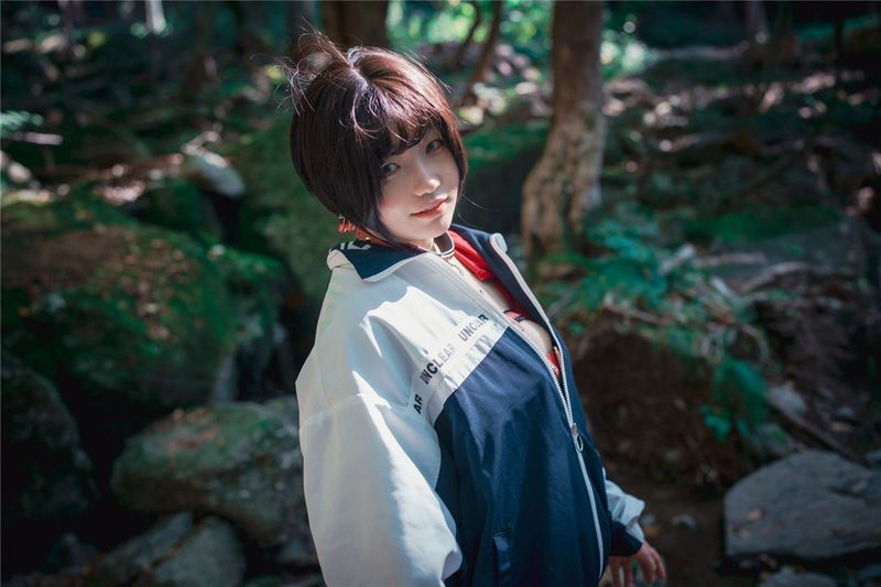 DJAWA  Photo -  Naughty Red Hiring Hood-幻想世界