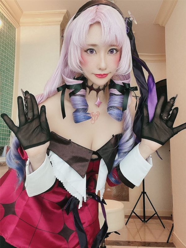 ひゃくまんてんのお嬢様ですわよ〜💯🦂💜-幻想世界