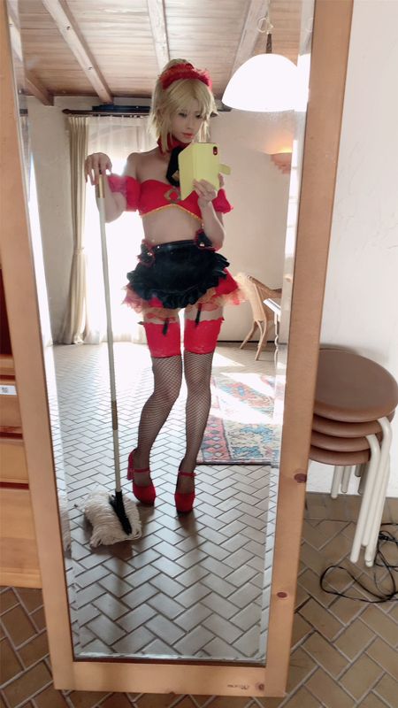 モードレッドメイドさん✨-幻想世界