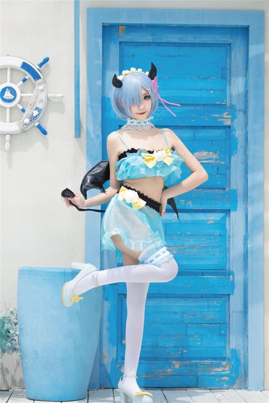 蕾姆小恶魔水着-幻想世界