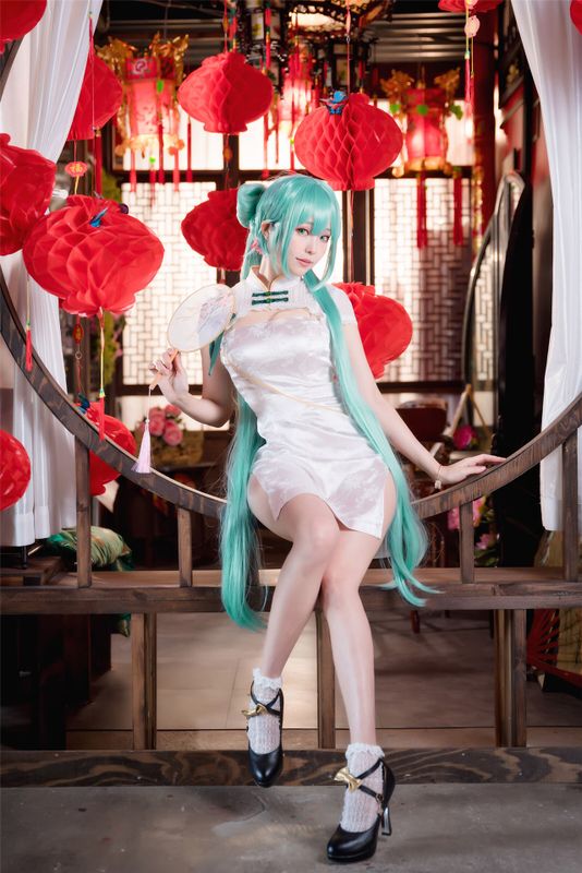 Ely - Hatsune Miku-幻想世界