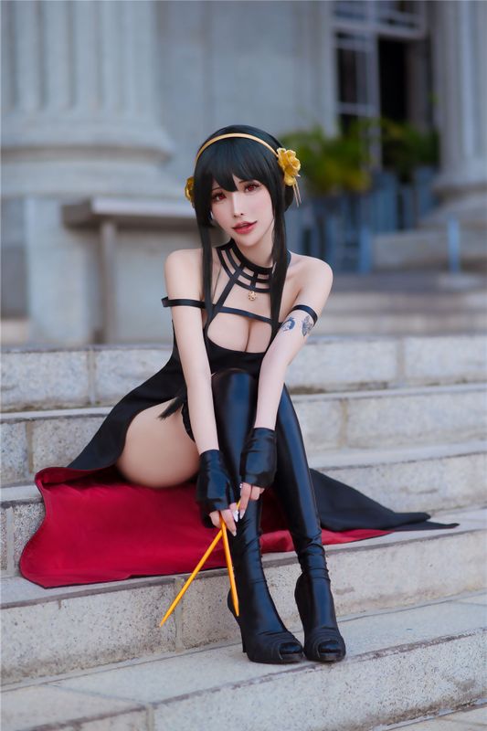 Plant Lily - Yor Forger-幻想世界