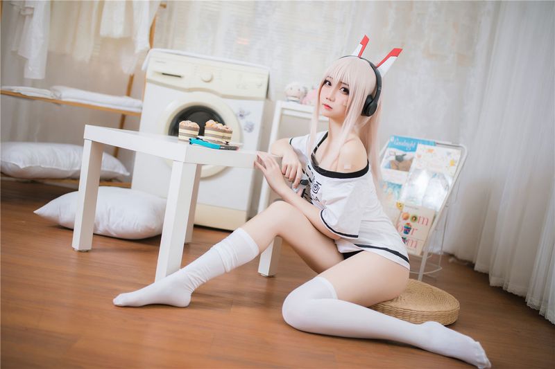 焖焖 - 绫波-幻想世界