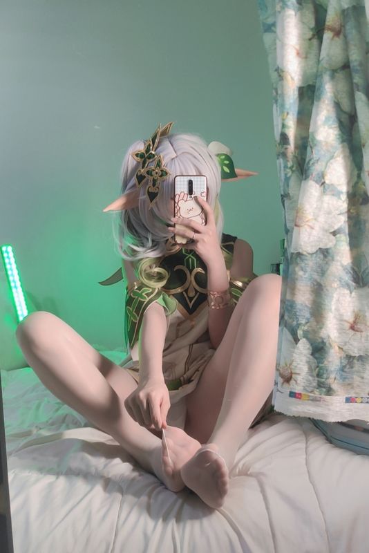 洛桑w伊梓 小草神-幻想世界