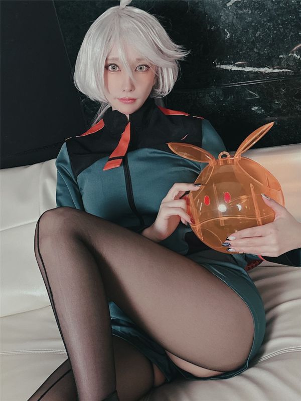 みみみミオリネさん なちょっとエッチなコミケ新作水星の魔女and次回予告 アークナイツ ドクター大好き グラベルちゃん-幻想世界