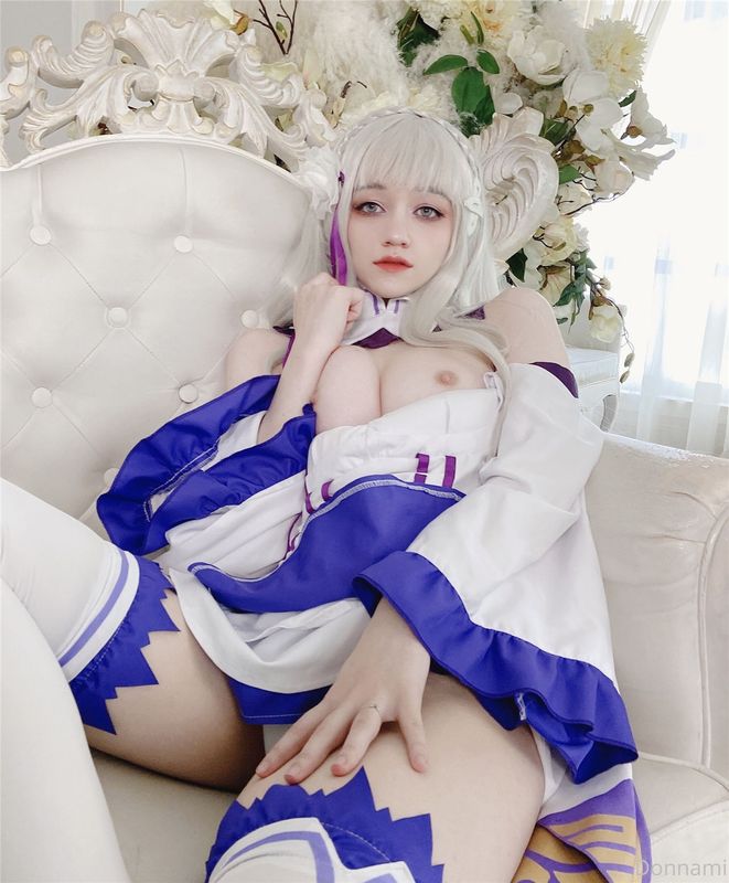 Donna Loli - Emilia-幻想世界