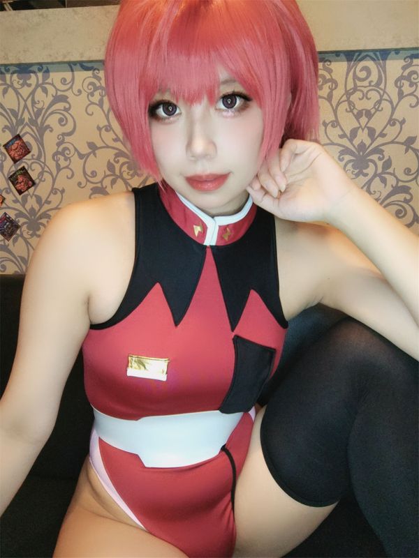 きつめなハイレグザフト軍レオタードのルナマリアホーク-幻想世界