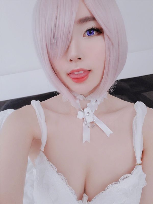 Esther Lynn - Mashu-幻想世界