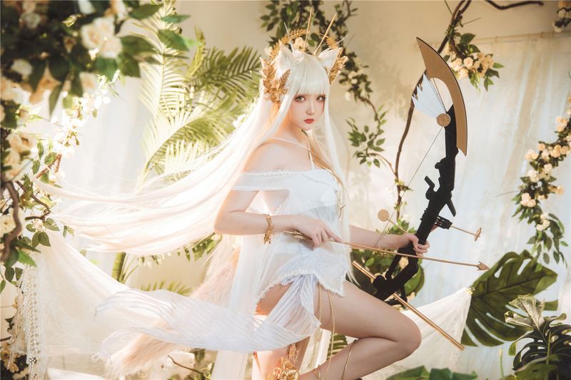 瓜希酱 明日方舟 白金泳装-幻想世界