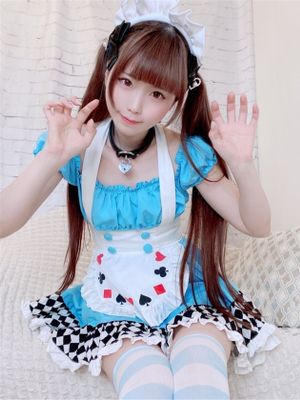 Kururu Kurasaka - Alice-幻想世界