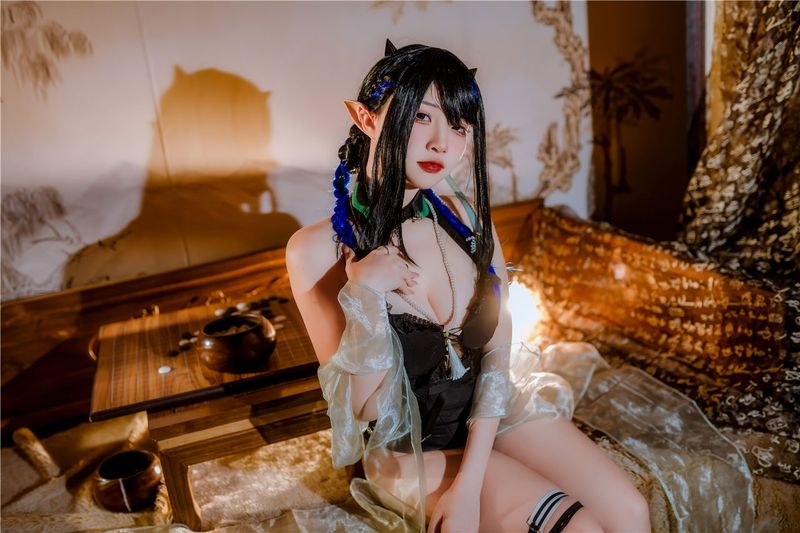 二佐Nisa - 夜半泳装-幻想世界