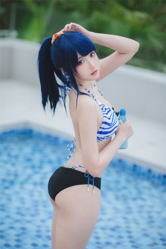 [Momoko葵葵&瓜希酱]SSSS.GRIDMAN宝多六花&新条茜 泳装-幻想世界