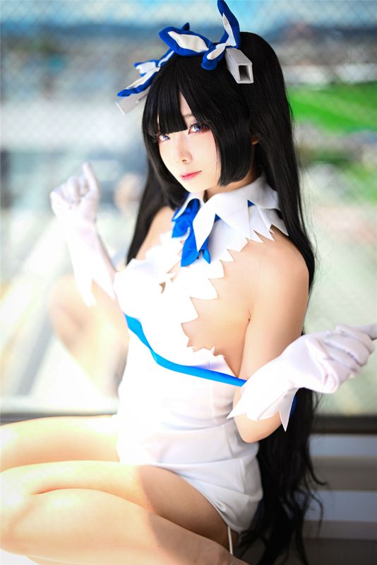 Hestia Meeting and Play with me-幻想世界