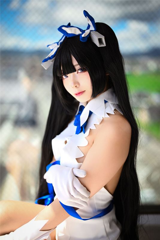 Hestia Meeting and Play with me-幻想世界