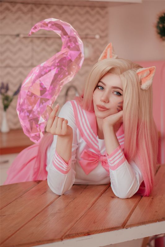 Alina Becker - Ahri Schoolgirl-幻想世界
