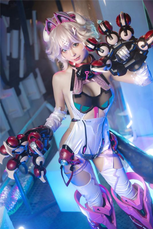 蠢沫沫 绯猁-幻想世界