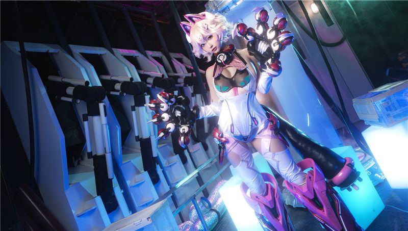 蠢沫沫 绯猁-幻想世界