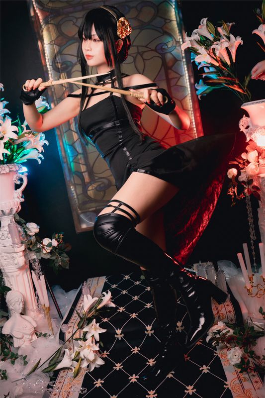 Pyoncos - Yor Forger-幻想世界