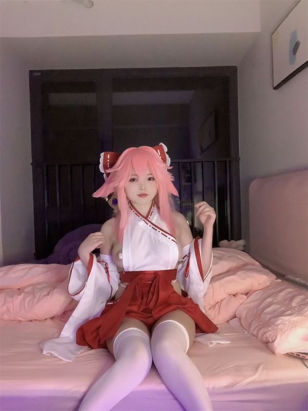 小瑶幺幺 - 八重巫女-幻想世界