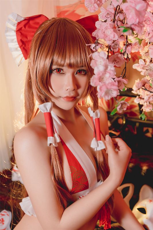 Pyon - Reimu Hakurei Bikini-幻想世界