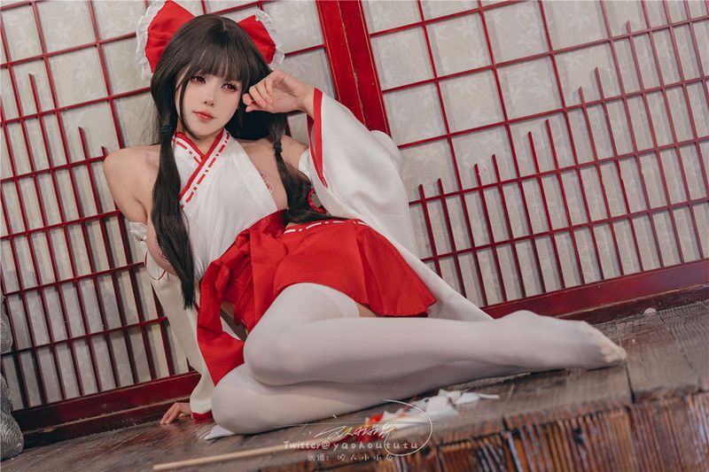 咬一口兔娘ovo-狐之灵梦-幻想世界